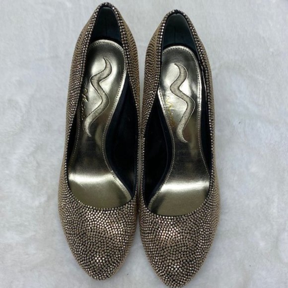 Nina Metallic Gold Studded Heels Pumps, size 7.5 - Picture 1 of 8